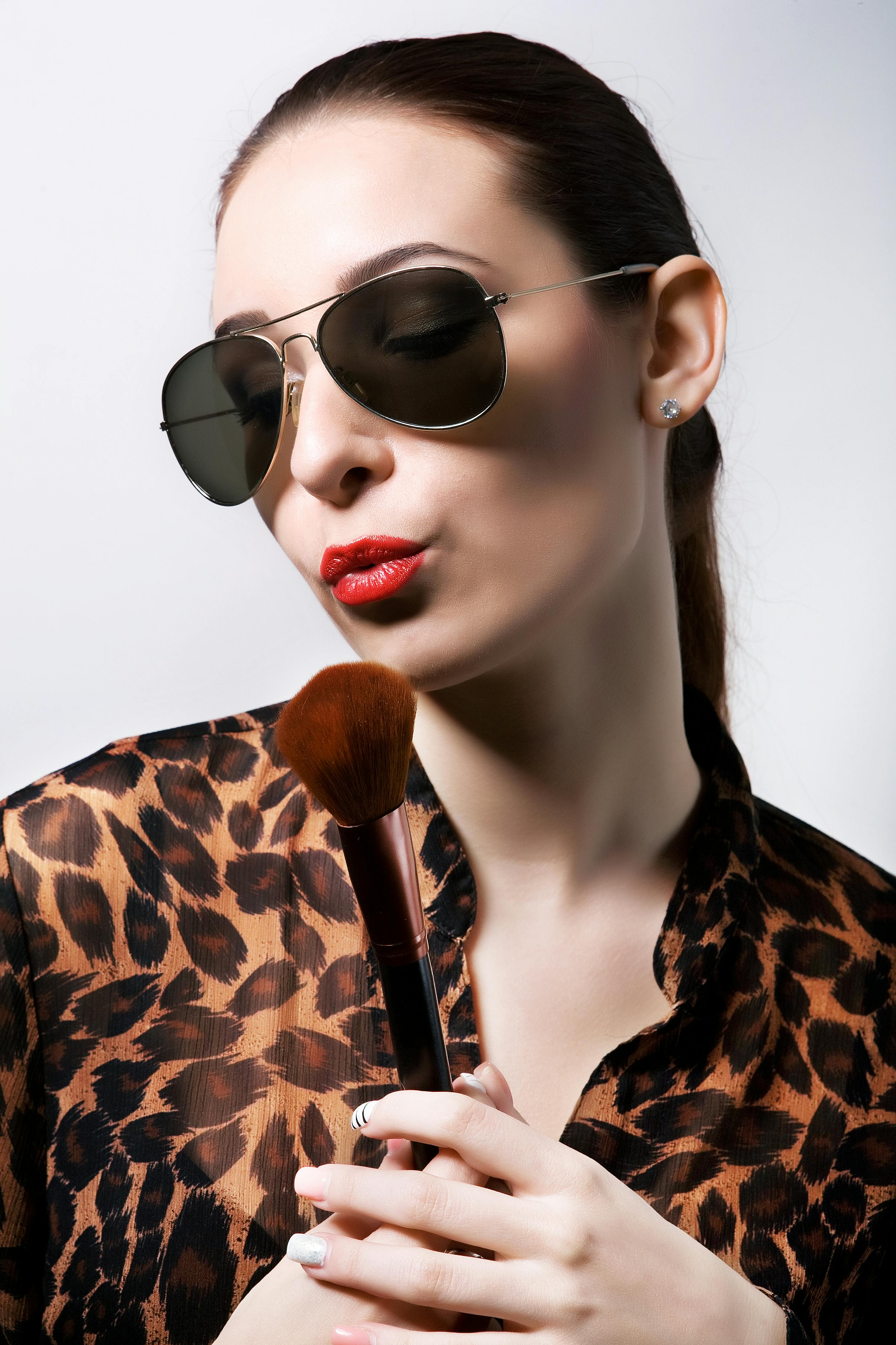 热度榜第2名的中文字幕电影推荐封面